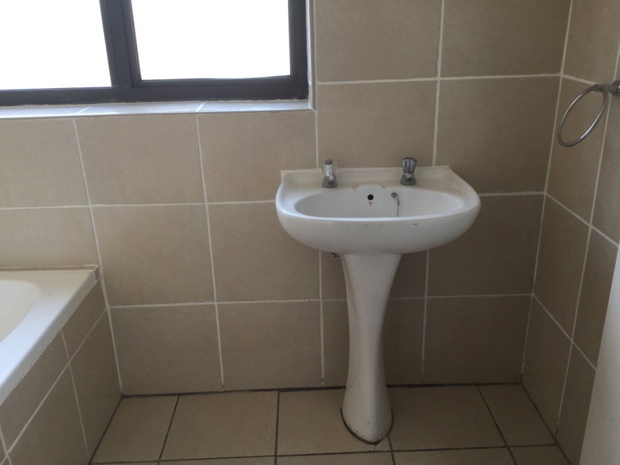 2 Bedroom Property for Sale in Summerstrand Eastern Cape